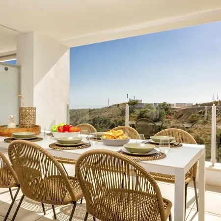 Daire Vivi Homes - Casa Element Pool, Terrace & Golf Marbella