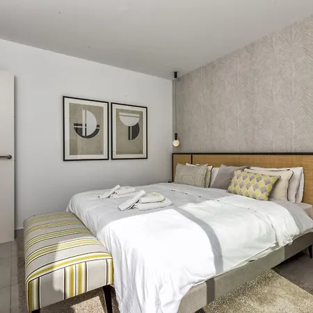 Apartment Vivi Homes - Casa Element Pool, Terrace & Golf *