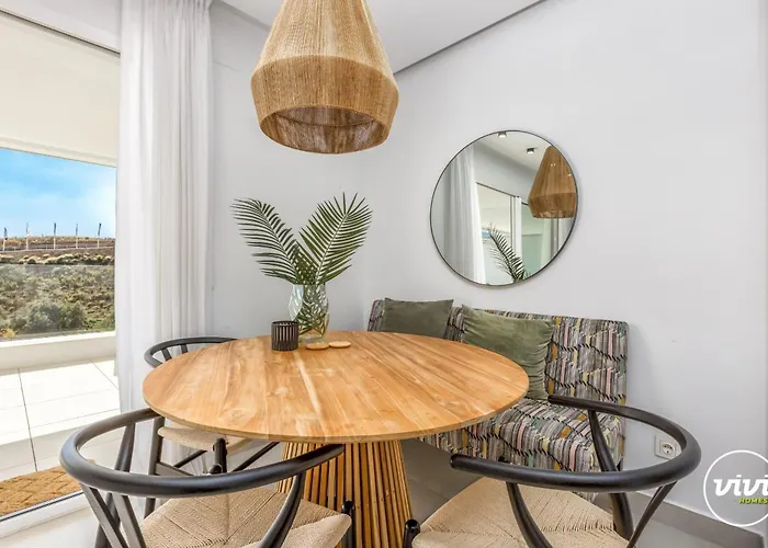 شقة Vivi Homes - Casa Element Pool, Terrace & Golf